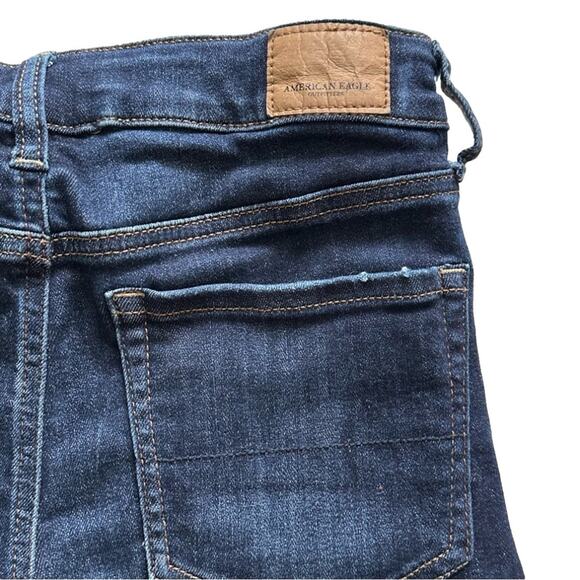 American Eagle Jean Shorts Next Level Stretch Hi Rise Shortie Distressed Size 2 - Picture 9 of 12
